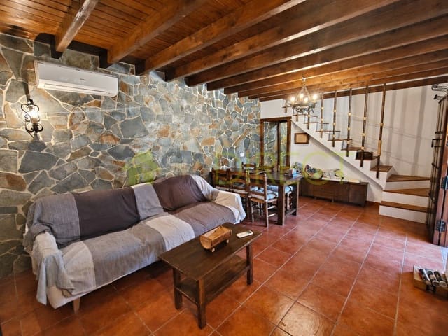 3 camera da letto Finca/Casa di Campagna da affittare in Riogordo con piscina garage - 1.200 € (Rif: 10046816)