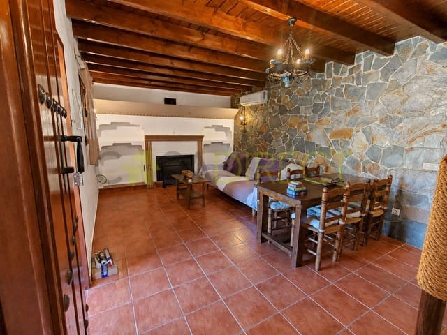 3 camera da letto Finca/Casa di Campagna da affittare in Riogordo con piscina garage - 1.200 € (Rif: 10046816)