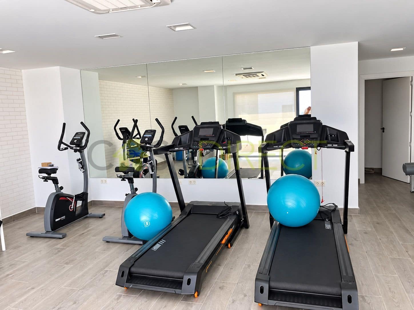 2 quarto Apartamento para arrendar em Almayate com piscina garagem - 1 200 € (Ref: 10057969)