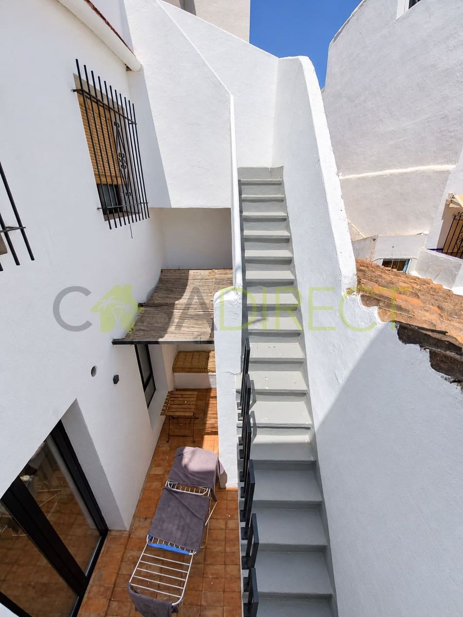 3 soverom Hus til leie i Estepona - € 1 620 (Ref: 10057972)