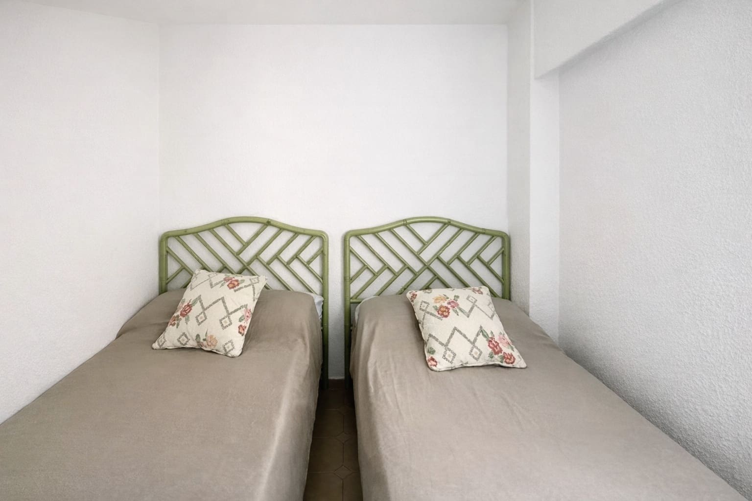 3 soverom Leilighet til leie i Granada by - € 1 850 (Ref: 10057973)