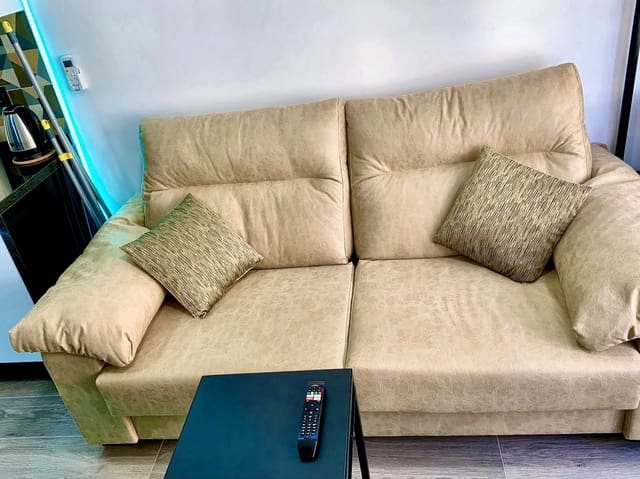 Piso de 1 habitación en Torrox-Costa, Torrox en alquiler con piscina - 780 € (Ref: 10061262)
