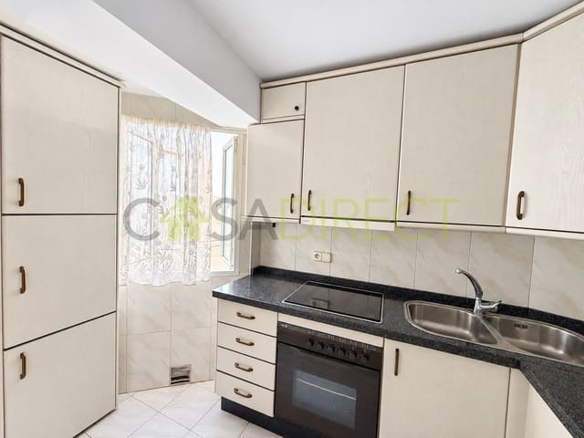 3 soveværelse Lejlighed til leje i Marbella - € 1.500 (Ref: 10090097)