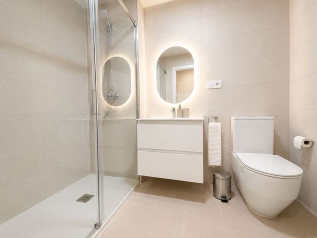 Apartamento de 2 habitaciones en El Peñoncillo, Torrox en alquiler con piscina garaje - 1.400 € (Ref: 10099655)