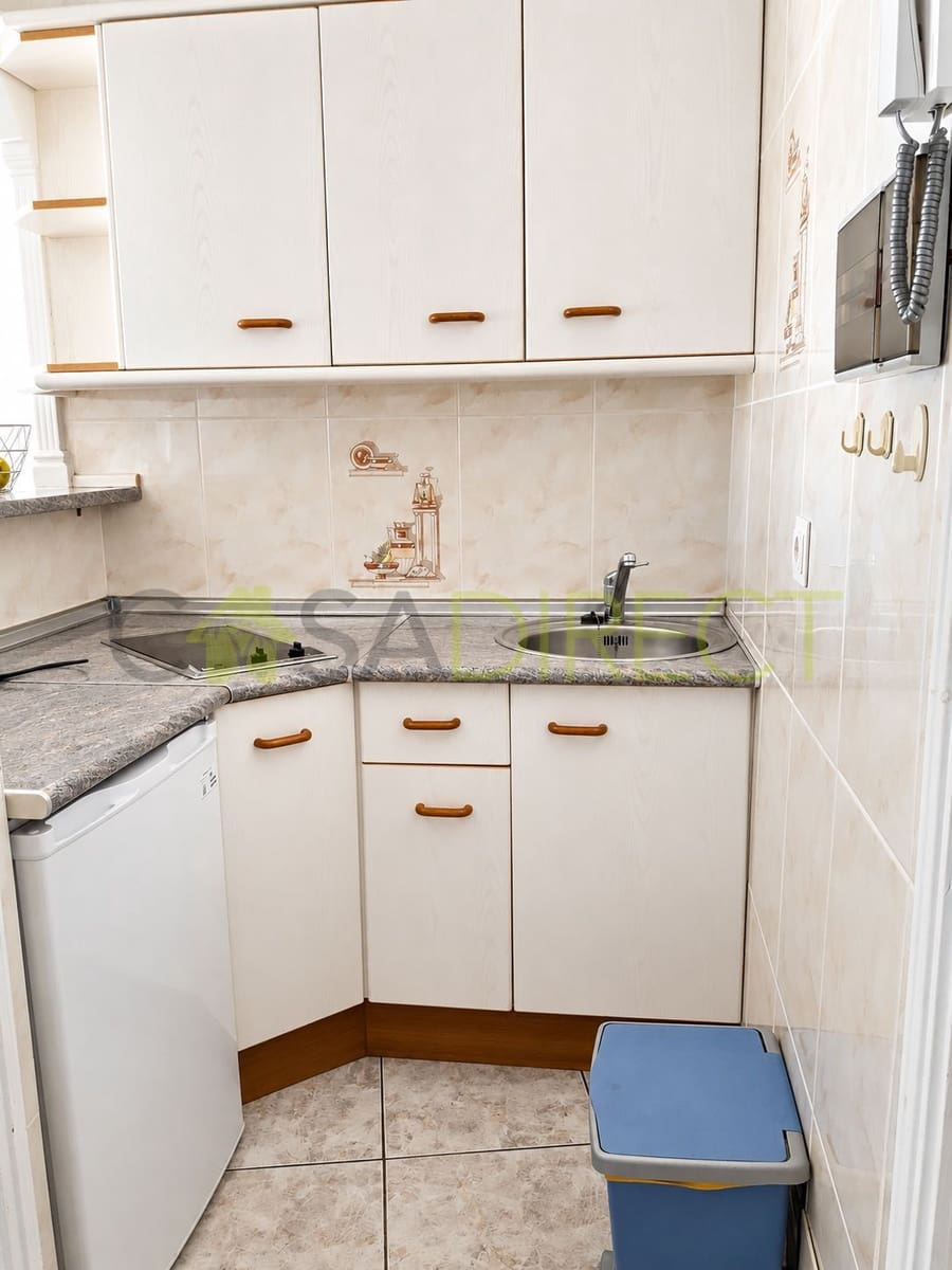 Studio att hyra i Algarrobo med pool - 840 € (Ref: 10131180)