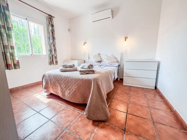 3 soverom Villa til salgs i Viñuela med svømmebasseng garasje - € 349 000 (Ref: 10139121)