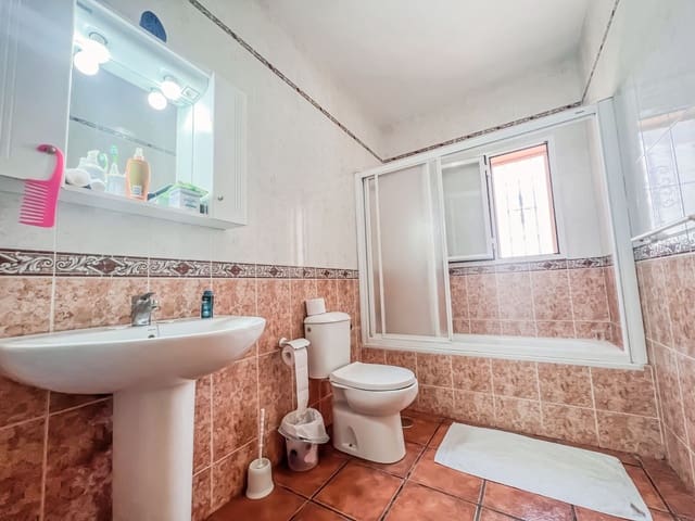 3 soverom Villa til salgs i Viñuela med svømmebasseng garasje - € 349 000 (Ref: 10139121)