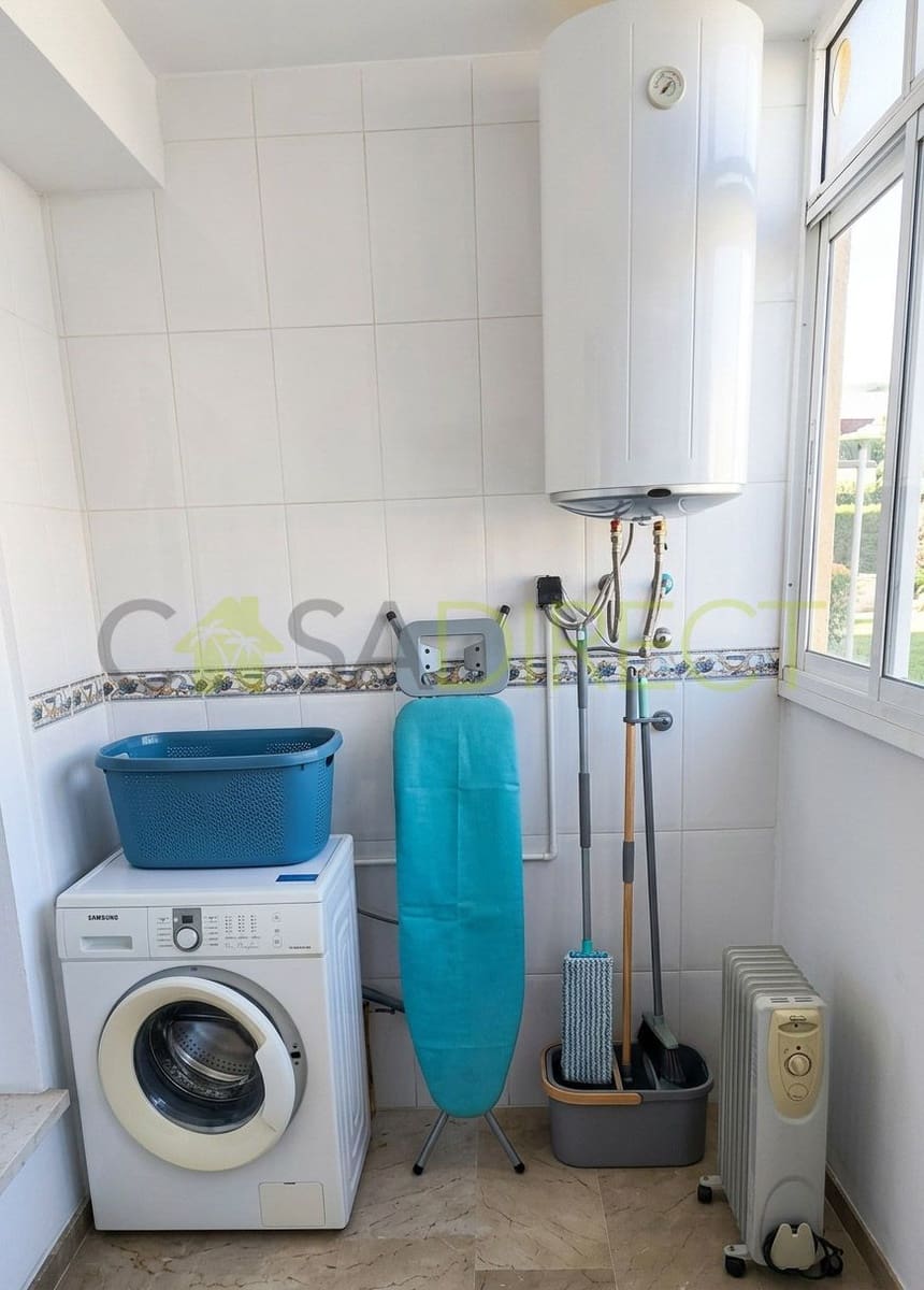 2 slaapkamer Flat te huur in Torremolinos met zwembad - € 1.465 (Ref: 10141665)