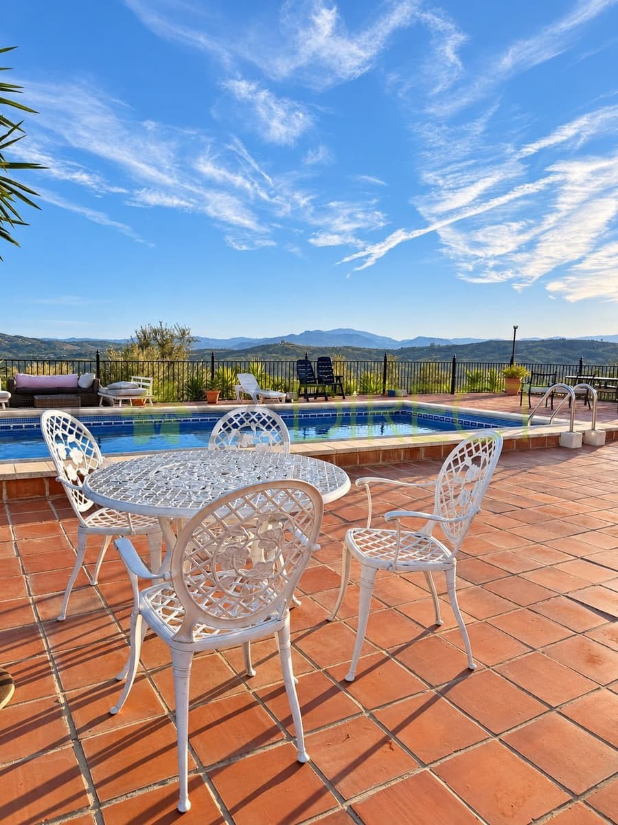 2 slaapkamer Villa te huur in Periana met zwembad - € 850 (Ref: 10173184)
