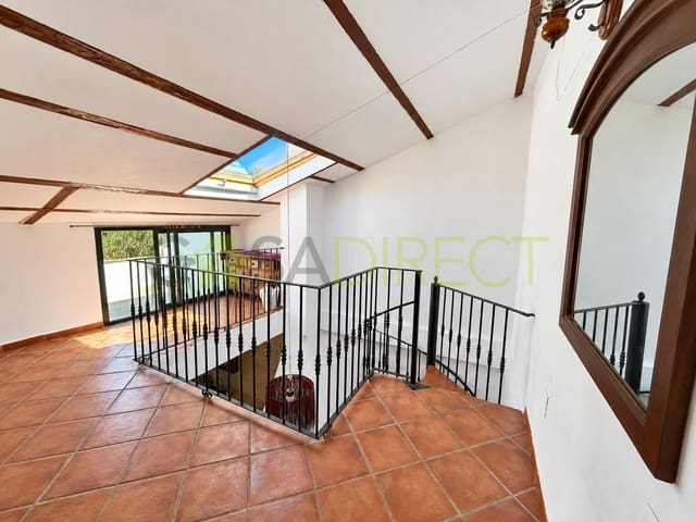2 bedroom Villa for rent in Periana with pool - € 850 (Ref: 10173184)