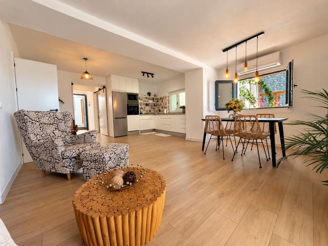 2 quarto Moradia Geminada para arrendar em Frigiliana - 1 200 € (Ref: 10174350)