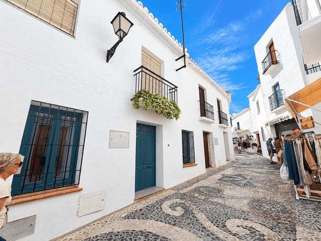 2 quarto Moradia Geminada para arrendar em Frigiliana - 1 200 € (Ref: 10174350)