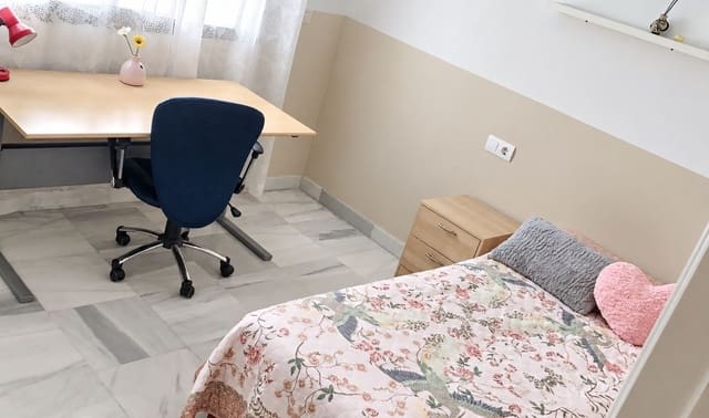 2 quarto Apartamento para arrendar em Perchel Sur, Málaga cidade - 1 920 € (Ref: 10182485)