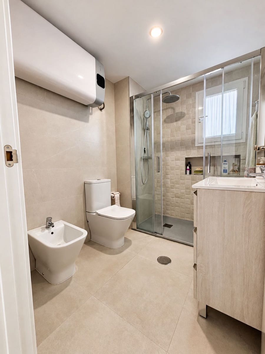 Apartamento de 2 habitaciones en La Cala de Mijas en alquiler con piscina garaje - 1.800 € (Ref: 10186421)