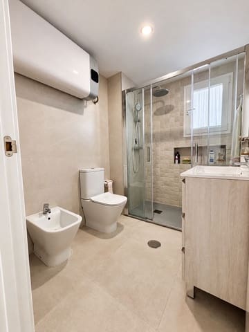 Apartamento de 2 habitaciones en La Cala de Mijas, Mijas en alquiler con piscina garaje - 1.800 € (Ref: 10186421)