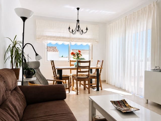 Apartamento de 2 habitaciones en La Cala de Mijas, Mijas en alquiler con piscina garaje - 1.800 € (Ref: 10186421)
