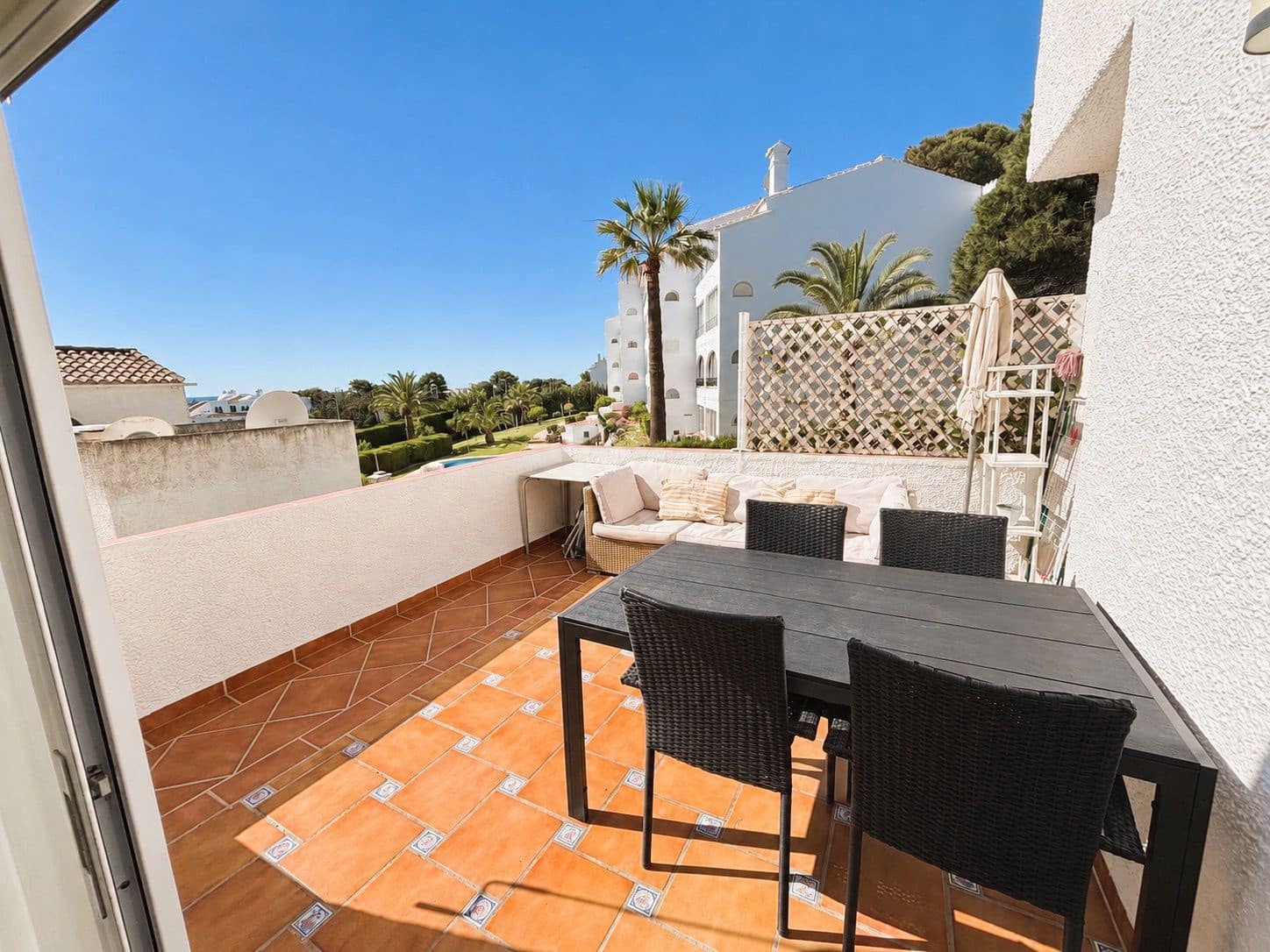 Apartamento de 2 habitaciones en La Cala de Mijas en alquiler con piscina garaje - 1.800 € (Ref: 10186421)