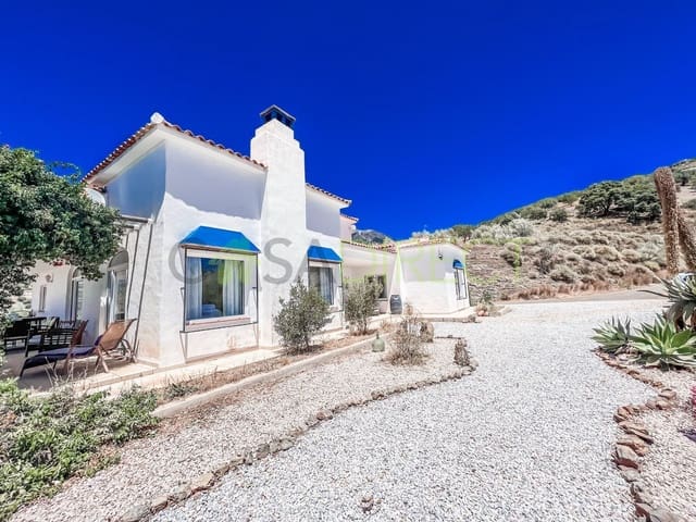 4 soveværelse Villa til salg i Canillas de Aceituno med swimmingpool garage - € 495.000 (Ref: 7254039)