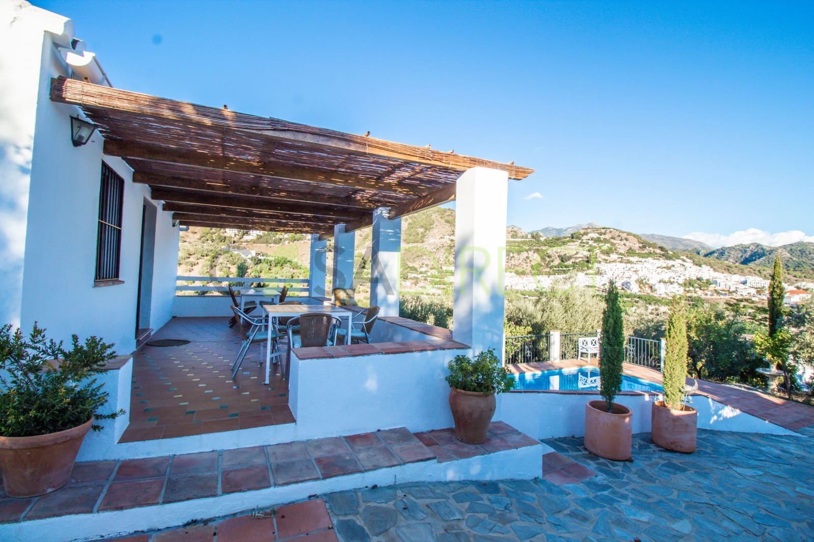 3 soveværelse Villa til leje i Frigiliana med swimmingpool garage - € 1.200 (Ref: 7472449)