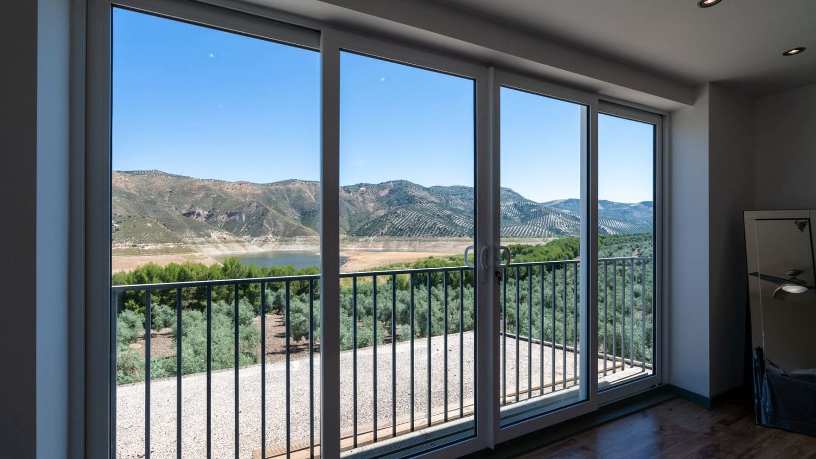 6 soveværelse Villa til salg i Iznajar med swimmingpool garage - € 845.000 (Ref: 7479318)