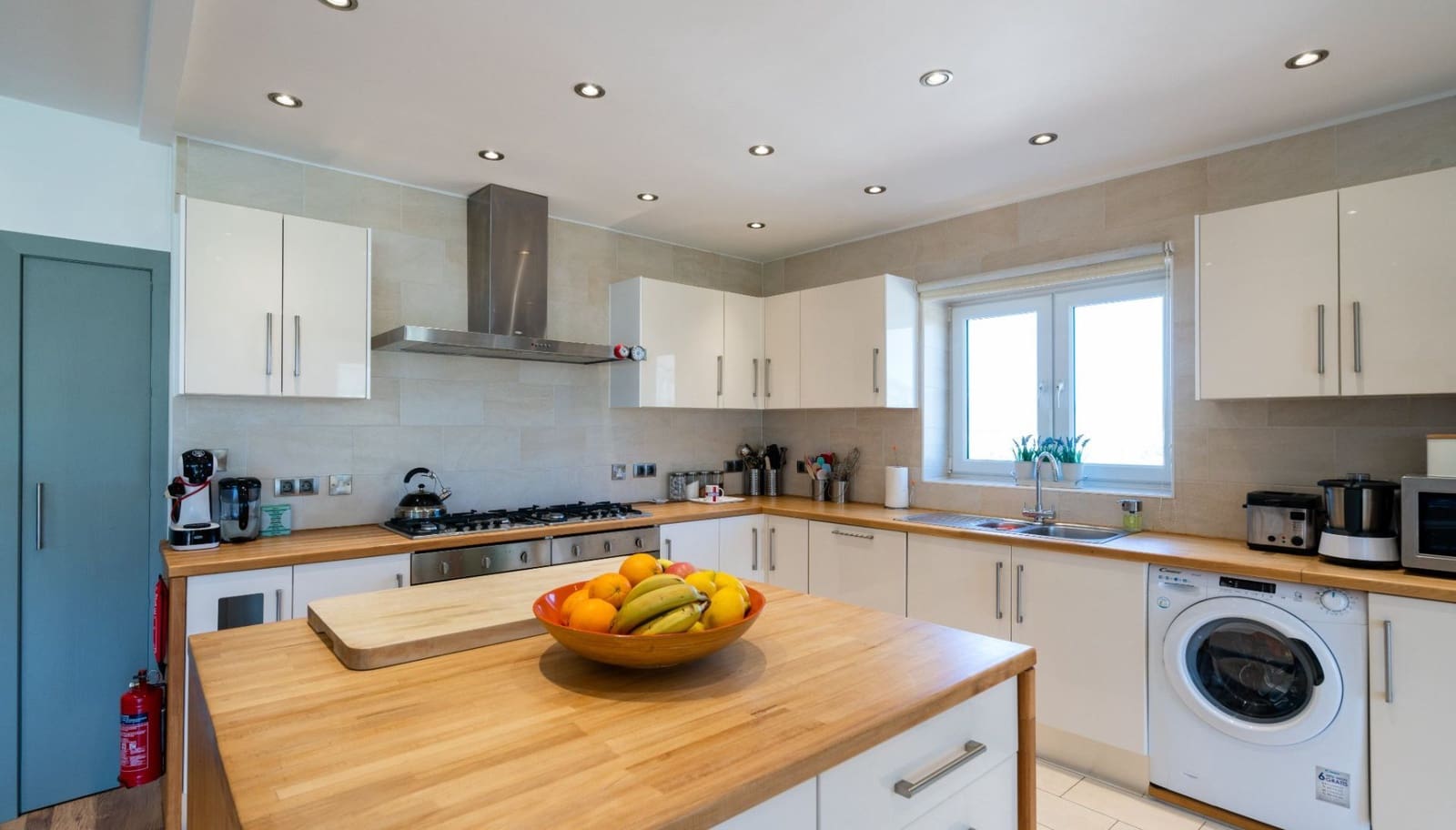 6 soveværelse Villa til salg i Iznajar med swimmingpool garage - € 845.000 (Ref: 7479318)