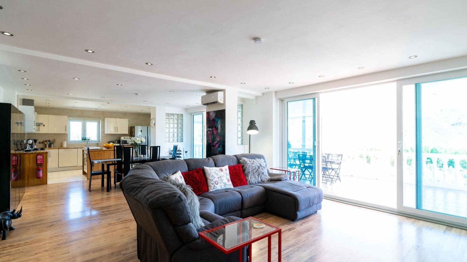 6 soveværelse Villa til salg i Iznajar med swimmingpool garage - € 845.000 (Ref: 7479318)