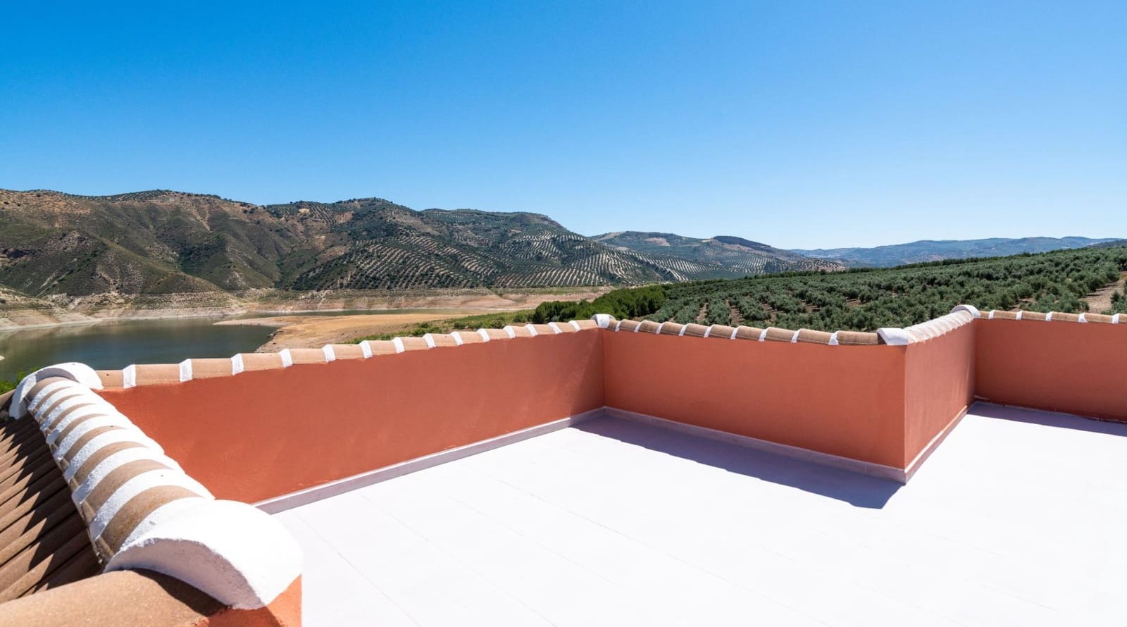 6 soveværelse Villa til salg i Iznajar med swimmingpool garage - € 845.000 (Ref: 7479318)