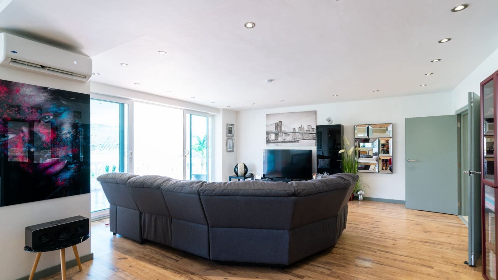 6 soveværelse Villa til salg i Iznajar med swimmingpool garage - € 845.000 (Ref: 7479318)