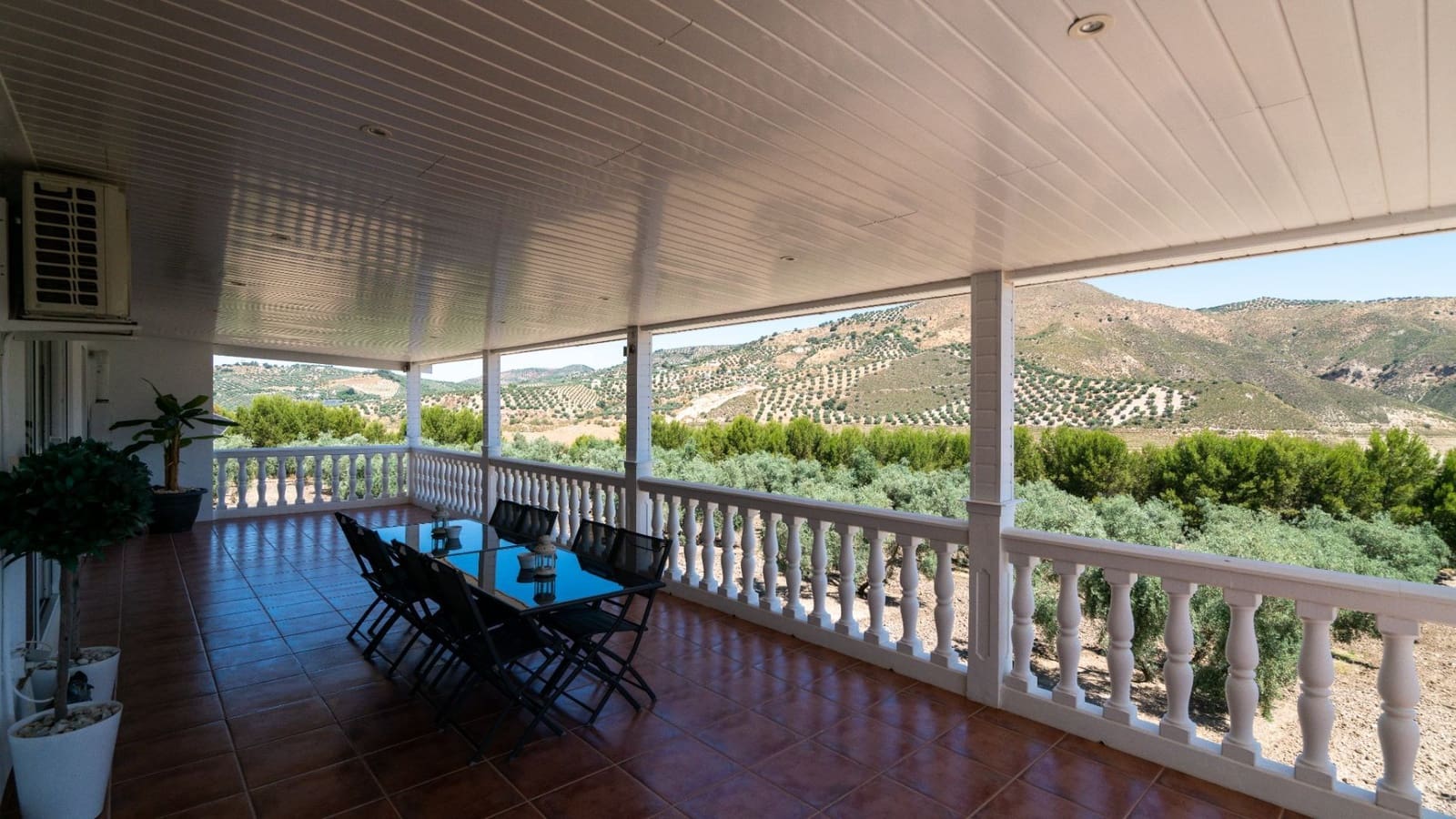 6 soveværelse Villa til salg i Iznajar med swimmingpool garage - € 845.000 (Ref: 7479318)