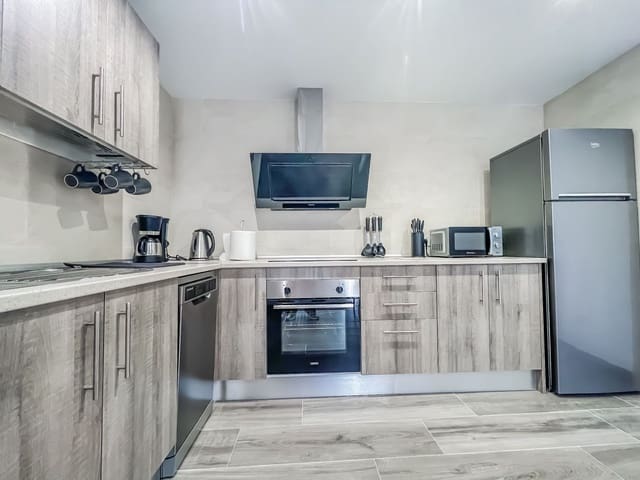 2 bedroom Apartment for rent in Frigiliana with pool garage - € 1,200 (Ref: 7588974)