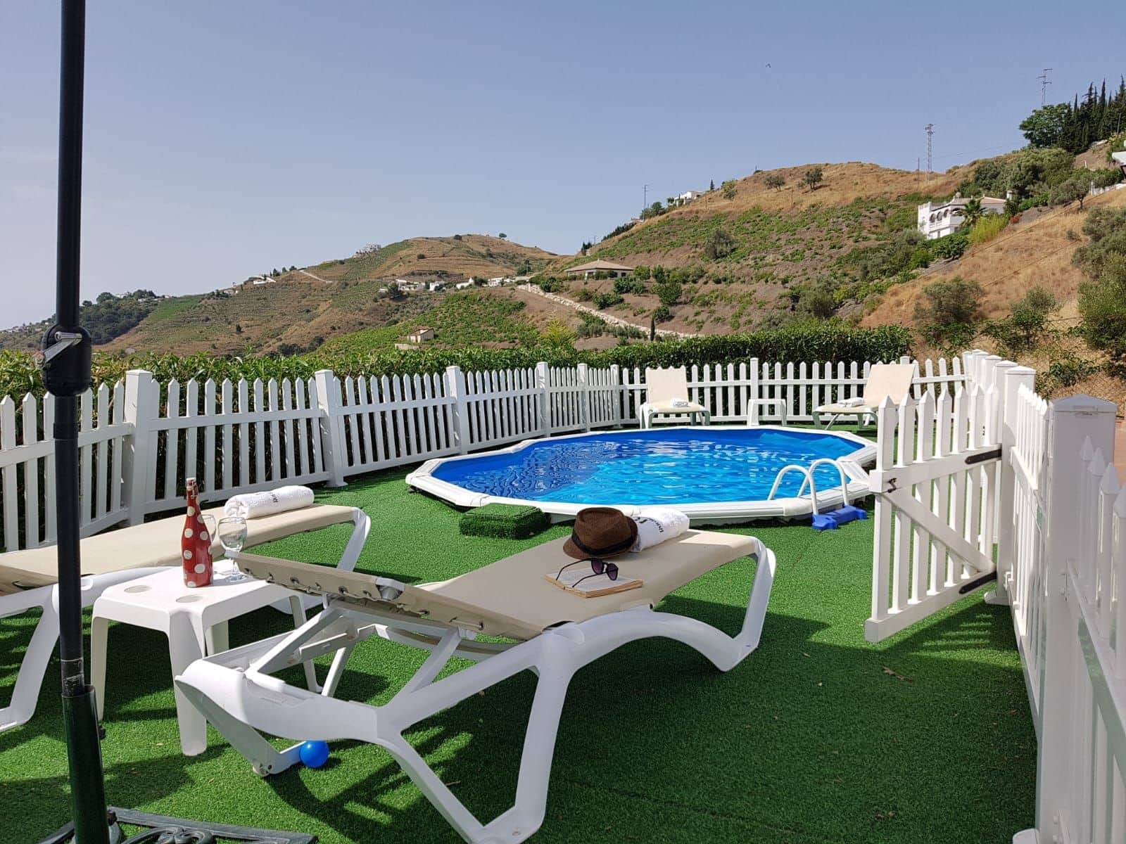 3 soveværelse Villa til leje i Competa med swimmingpool garage - € 1.320 (Ref: 7732272)