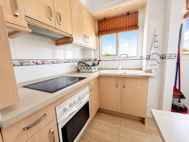 2 quarto Apartamento para arrendar em Torre del Mar, Vélez-Málaga com piscina garagem - 1 020 € (Ref: 7736731)