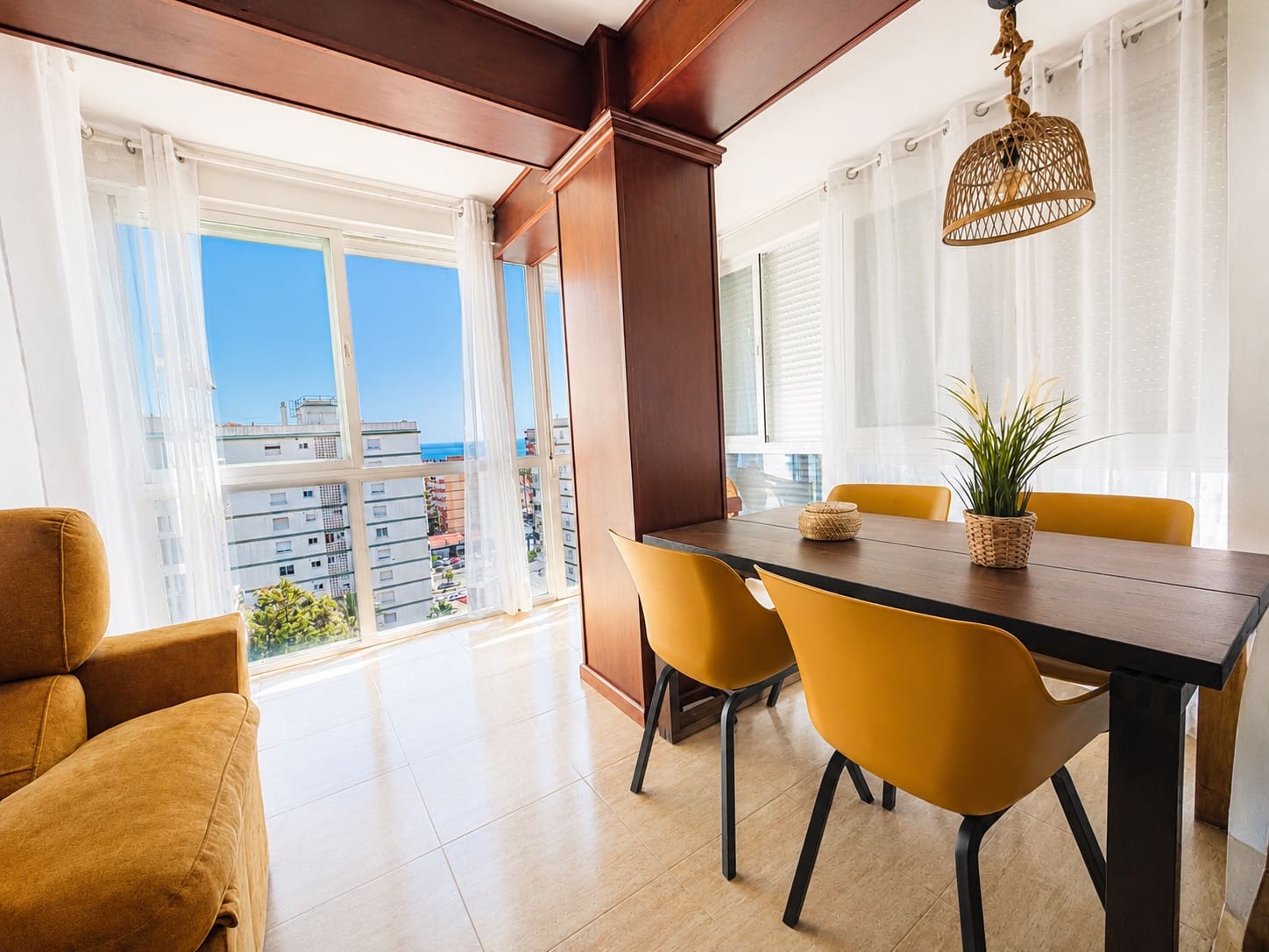 2 quarto Apartamento para arrendar em Torre del Mar com piscina garagem - 1 020 € (Ref: 7736731)