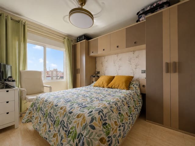2 quarto Apartamento para arrendar em Torre del Mar, Vélez-Málaga com piscina garagem - 1 020 € (Ref: 7736731)
