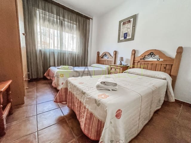 2 quarto Apartamento para arrendar em Torrox-Costa, Torrox com piscina - 900 € (Ref: 7746084)