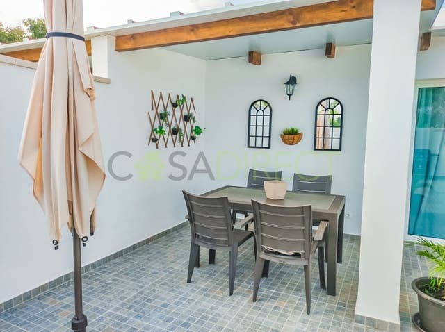 Villa/Maison de 2 chambres à louer à Nerja avec piscine garage - 1 440 € (Ref: 7780549)