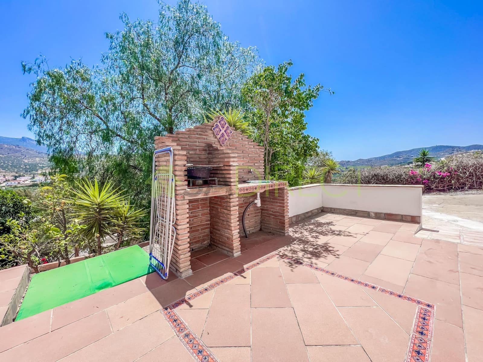 3 soveværelse Villa til leje i Vinuela med swimmingpool garage - € 1.350 (Ref: 7780551)