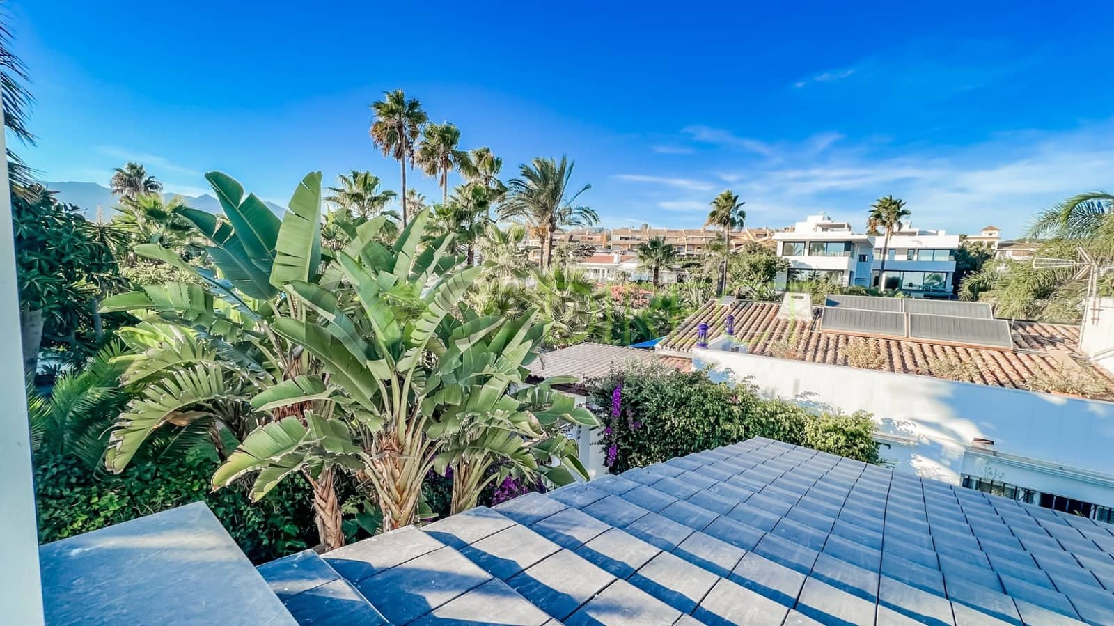 3 bedroom Villa for rent in Marbella with garage - € 16,250 (Ref: 7817924)