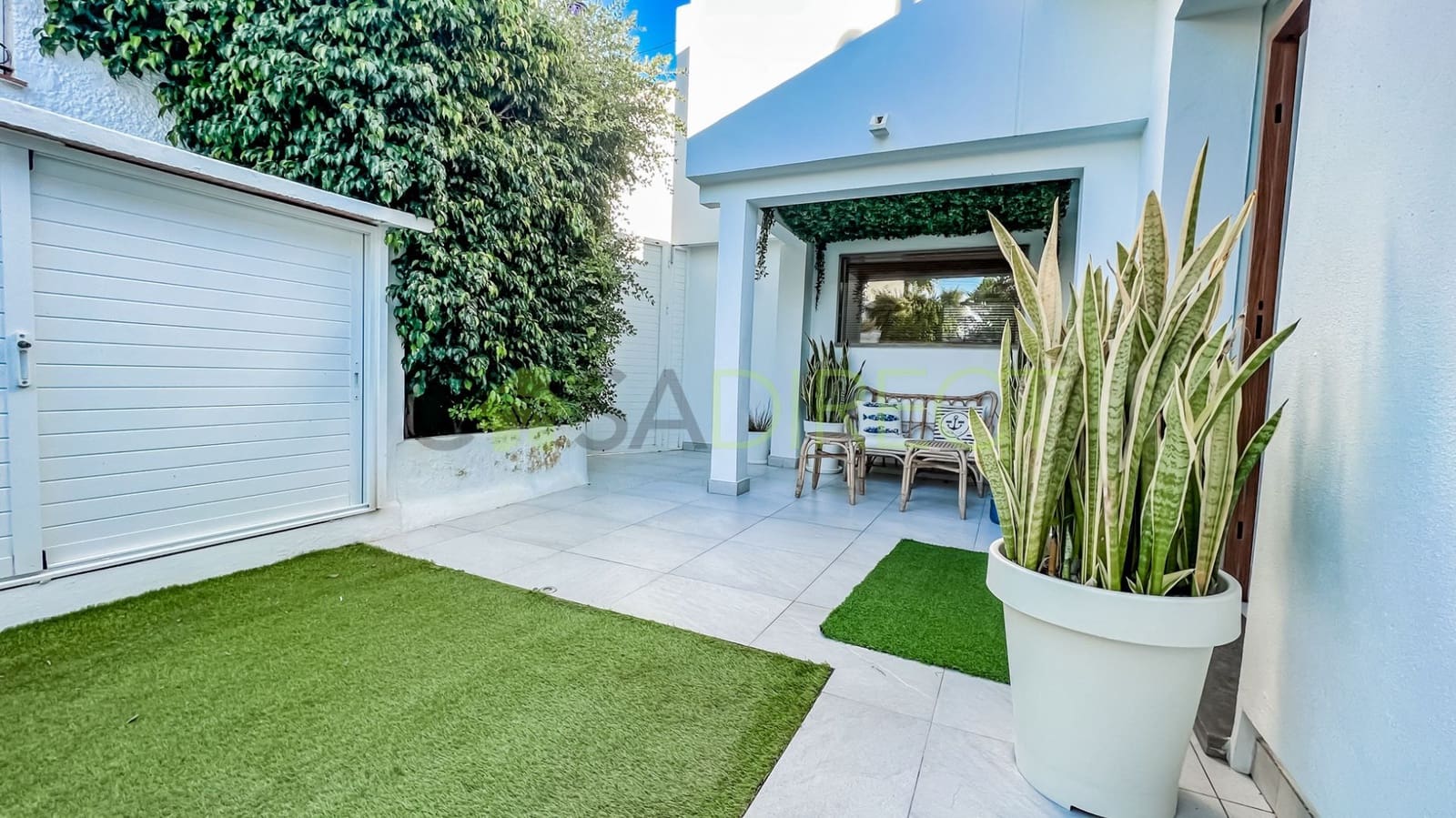 3 bedroom Villa for rent in Marbella with garage - € 16,250 (Ref: 7817924)