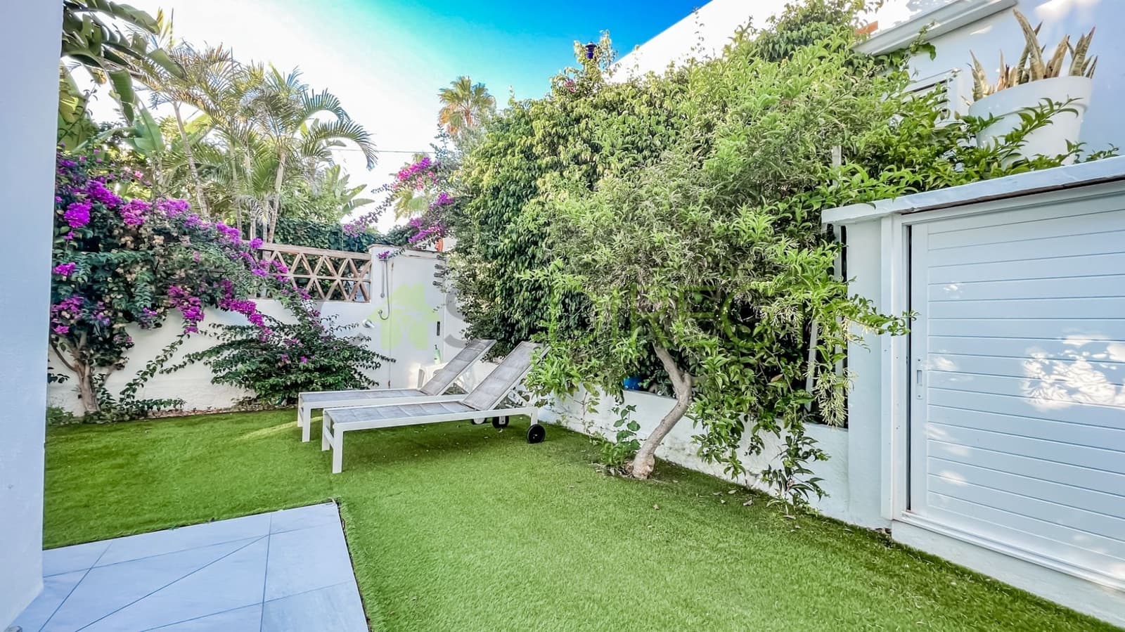 3 bedroom Villa for rent in Marbella with garage - € 16,250 (Ref: 7817924)