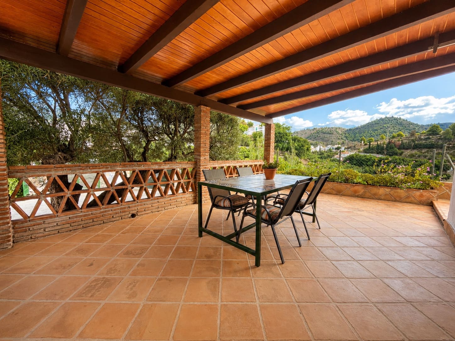 2 bedroom Villa for sale in Frigiliana with pool garage - € 472,500 (Ref: 7838106)