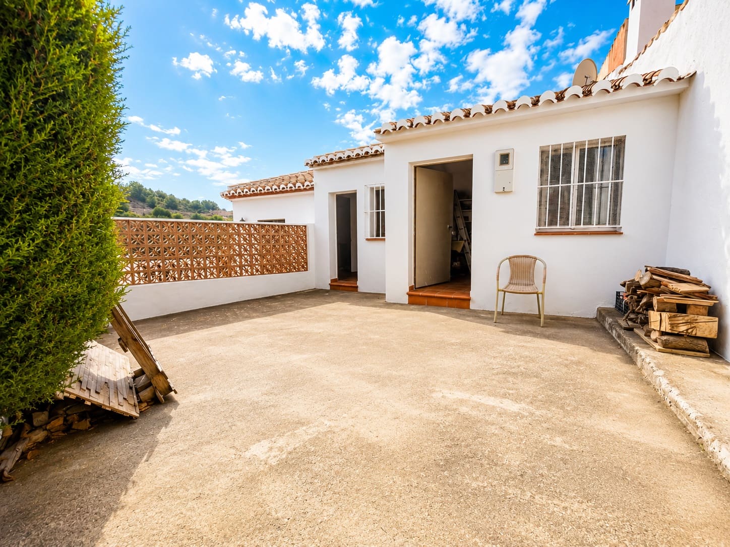 2 bedroom Villa for sale in Frigiliana with pool garage - € 472,500 (Ref: 7838106)