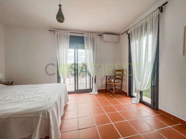 2 bedroom Villa for rent in Frigiliana with pool garage - € 1,800 (Ref: 7857216)