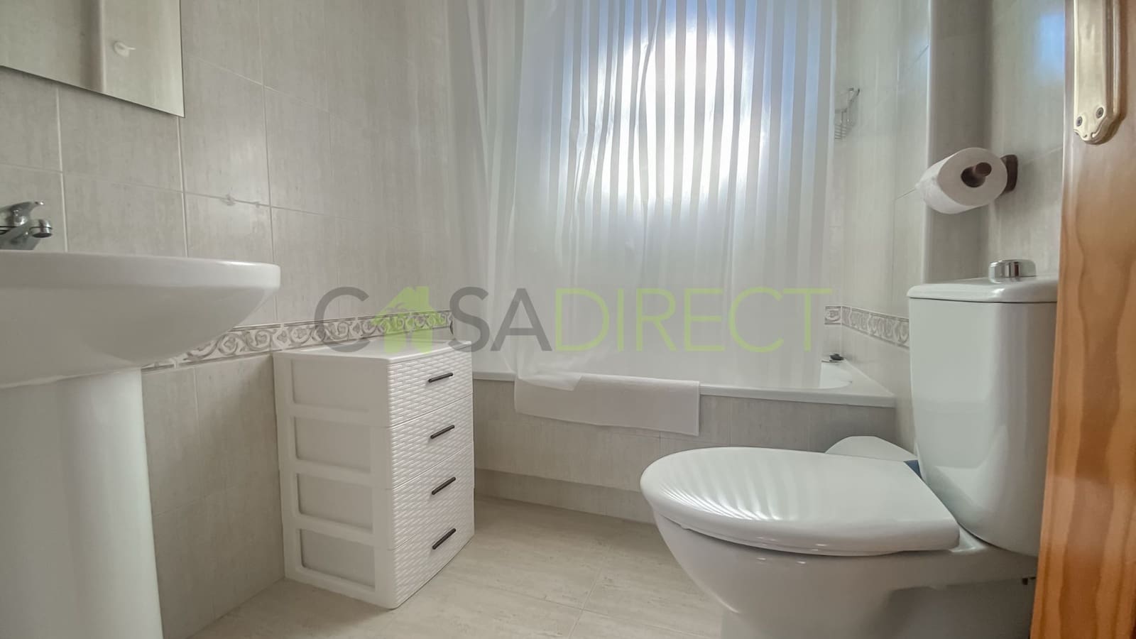 3 bedroom Townhouse for rent in Torrevieja with pool garage - € 1,400 (Ref: 7881250)