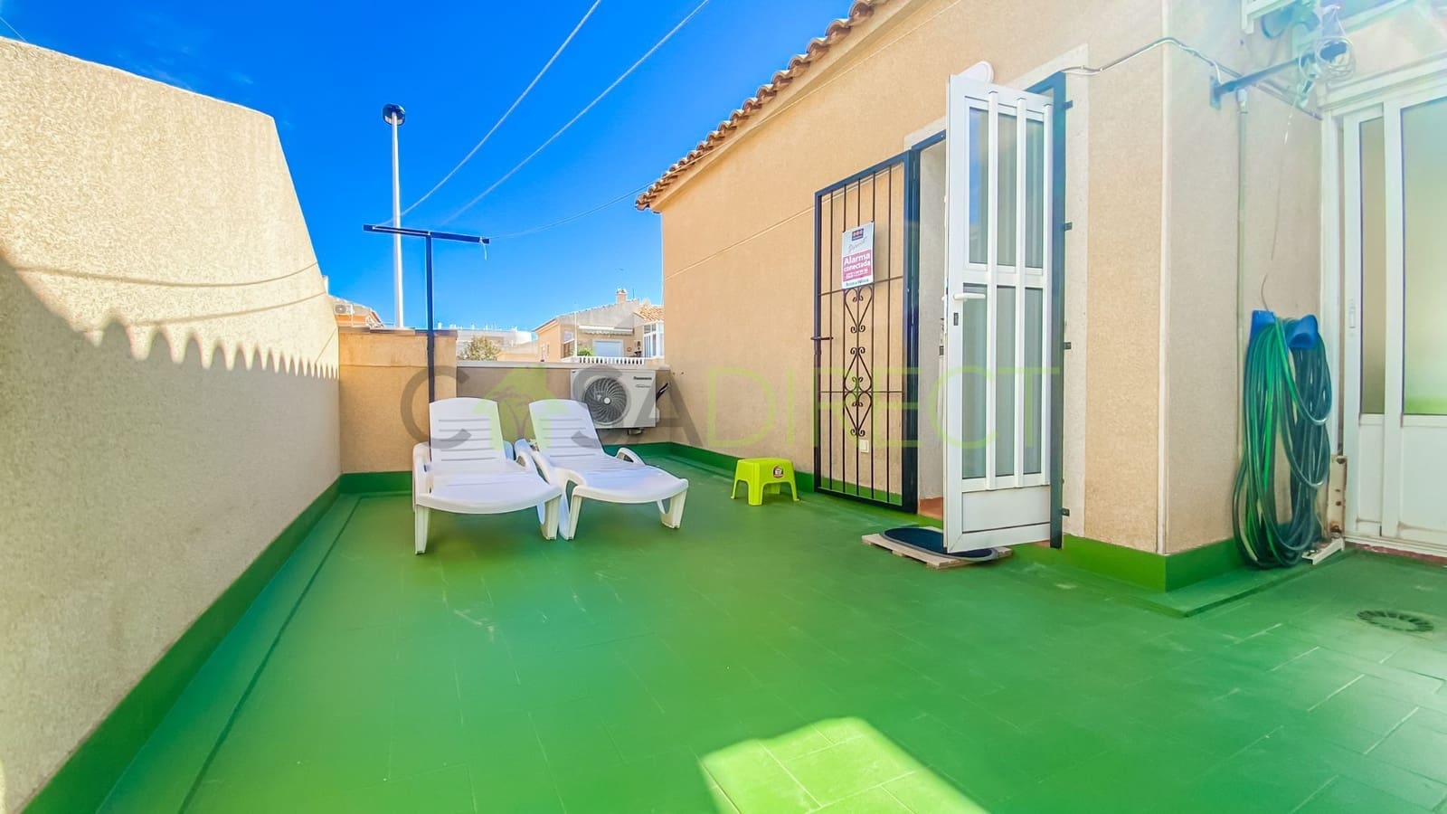3 bedroom Townhouse for rent in Torrevieja with pool garage - € 1,400 (Ref: 7881250)