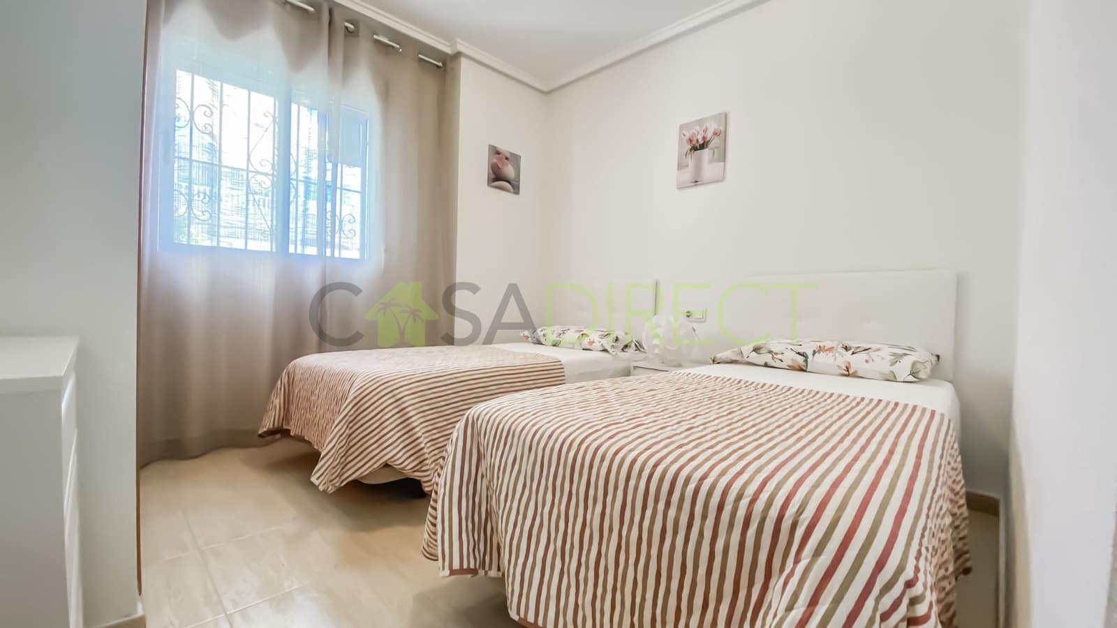 3 bedroom Townhouse for rent in Torrevieja with pool garage - € 1,400 (Ref: 7881250)