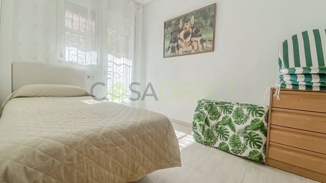 3 sypialnia Dom do wynajęcia w Torrevieja z basenem garażem - 1 400 € (Ref: 7881250)