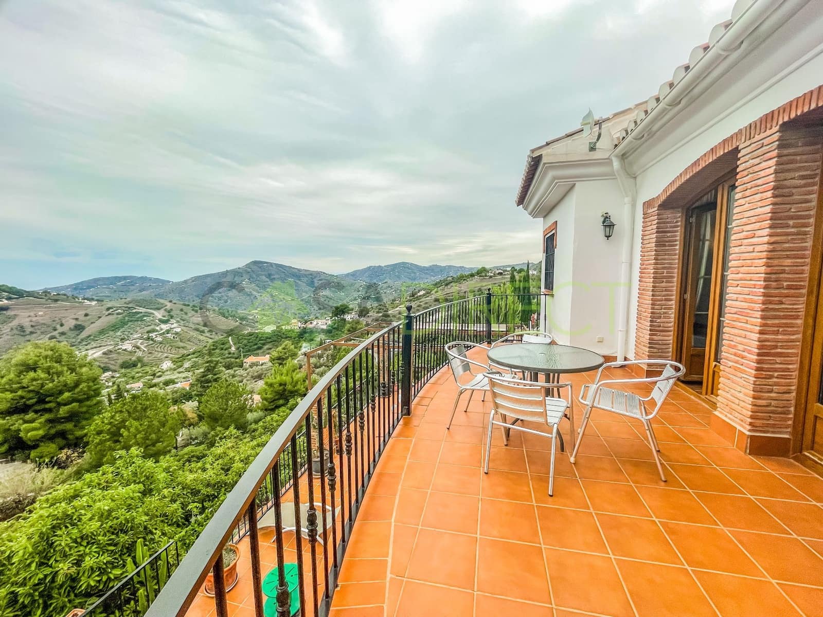 7 slaapkamer Finca/Landhuis te koop in Frigiliana met zwembad garage - € 1.200.000 (Ref: 7888199)