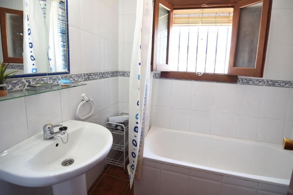 2 Zimmer Villa zu vermieten in Torrox mit Pool - 960 € (Ref: 7963954)