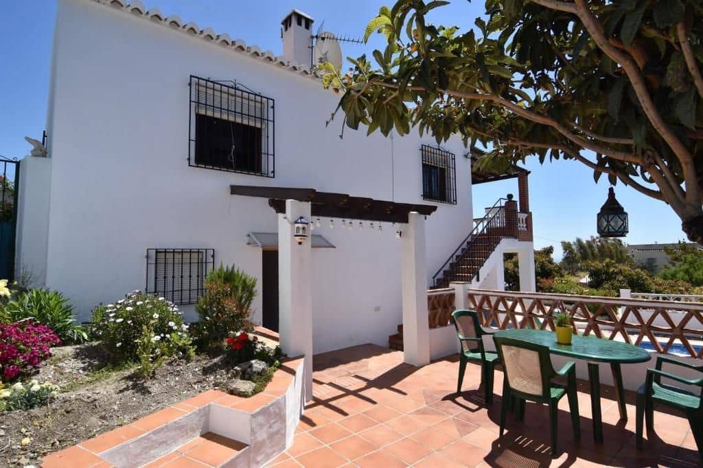 2 Zimmer Villa zu vermieten in Torrox mit Pool - 960 € (Ref: 7963954)